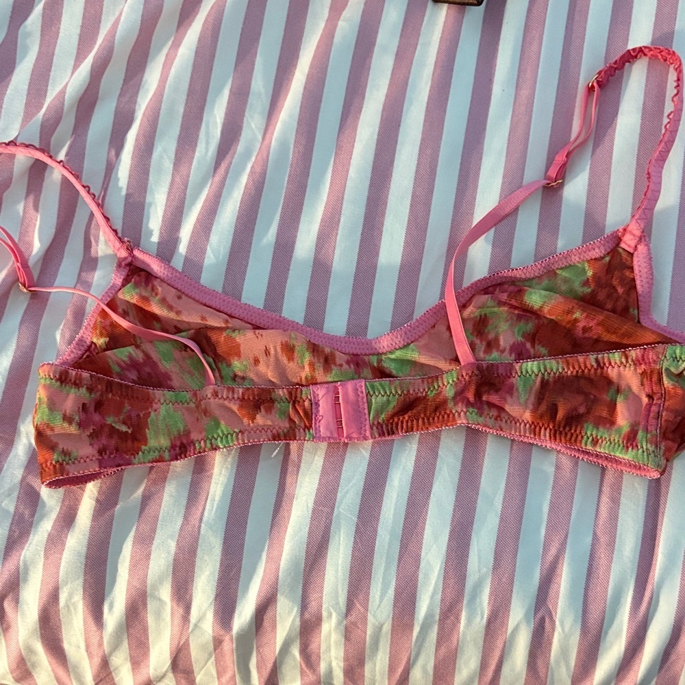 Free people intimately Floral Pink Bra - Picture 3 of 3